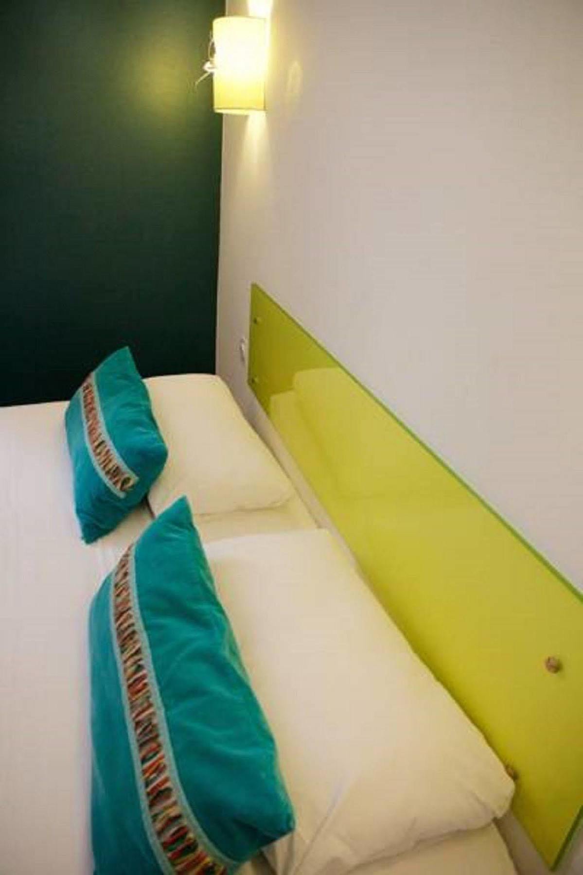 Hotel Le Port Neuf Bayonne Bagian luar foto