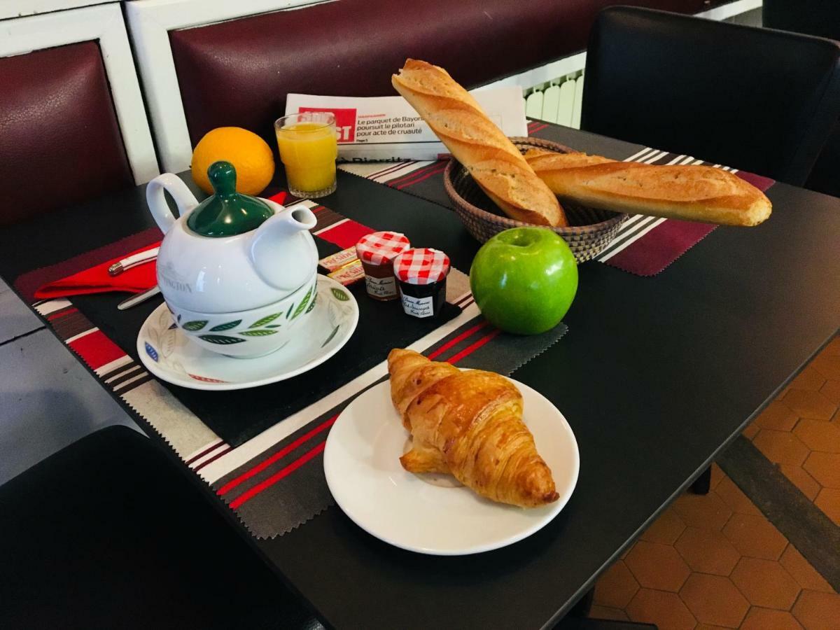 Hotel Le Port Neuf Bayonne Bagian luar foto