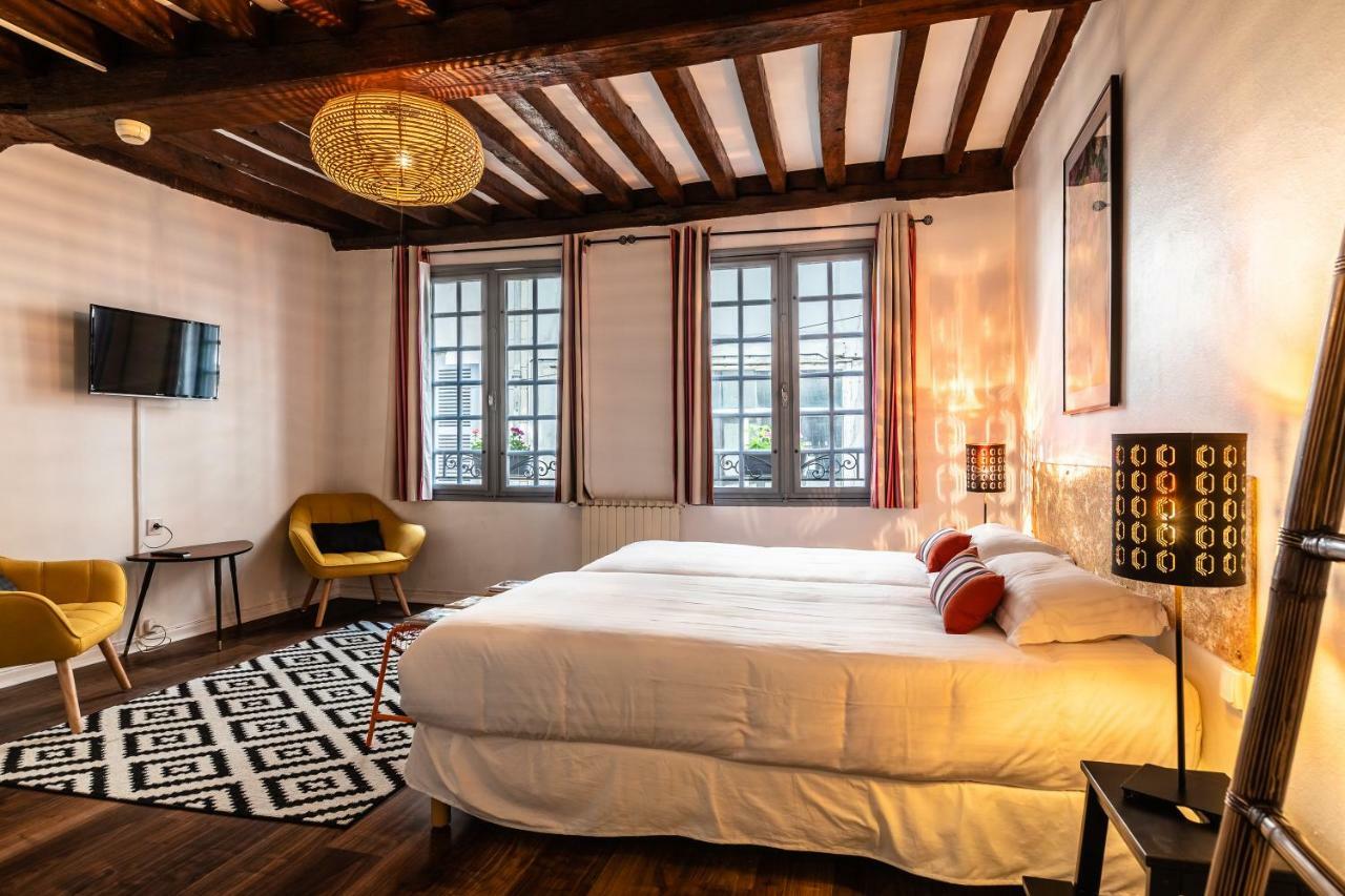 Hotel Le Port Neuf Bayonne Bagian luar foto